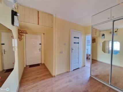 2 pokoje z balkonem na 1 piętrze piwnica,strych