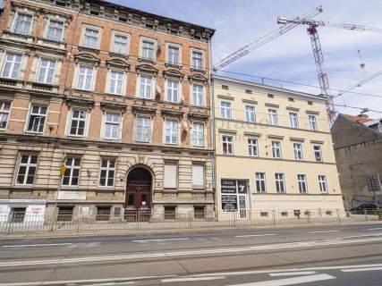 3-pokojowe mieszkanie w zadbanej kamienicy Centrum