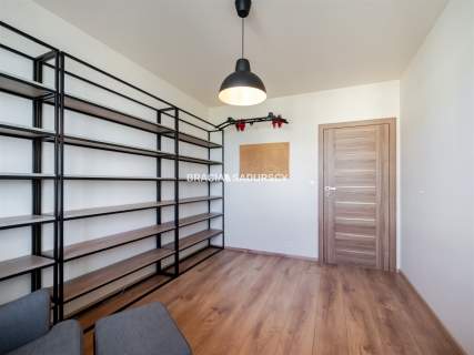 3 pokoje 77,05 m loggia garaż Piltza