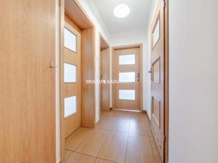2 pok oddzielne 48m2 z garazem