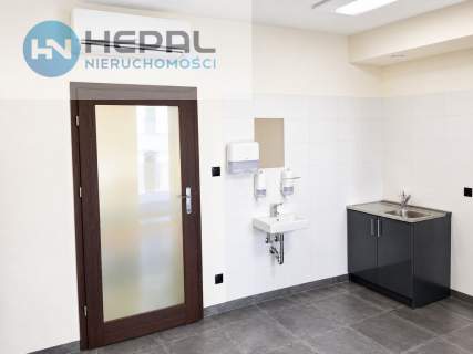 Gabinet medyczny 12,13 m na wynajem w centrum