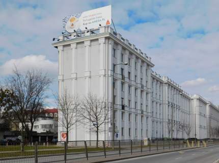 3 pokoje w zadbanej kamiennicy na Mokotowie