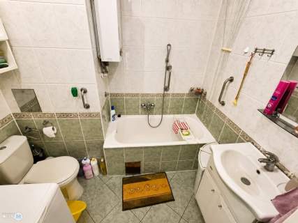 2 pokoje, Sady, loggia, winda, oddzielna kuchnia