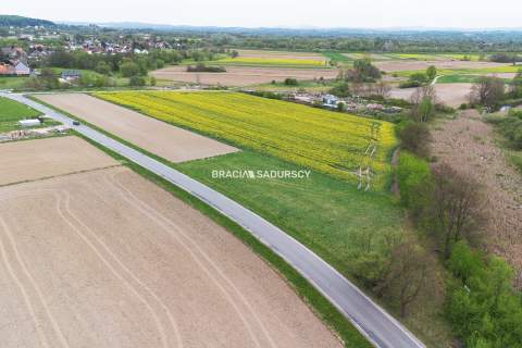 30 ar działek budowlanych, gm. Czernichów