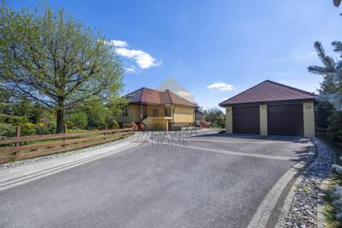 Garaż na 2 samochody 250m2 domu zielona okolic