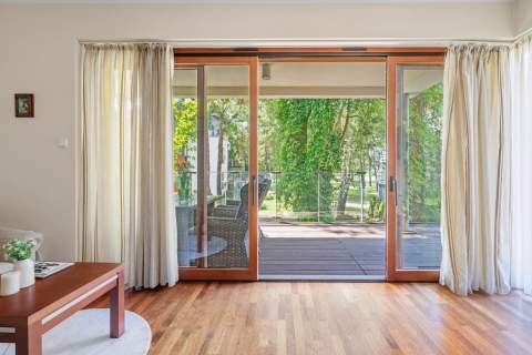 Apartament z dużym tarasem nad Zalewem Zegrzyńskim
