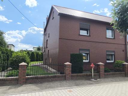 Sprzedaż domu o powierzchni 140 m na działce 600 m plus gospodarczy