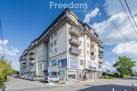 Lokal z witryną Galeria Handlowa blisko PKP