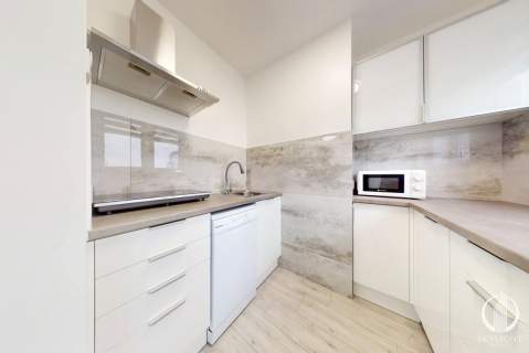 Studio Sienna Metro