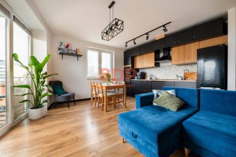 3 osobne sypialnie Balkon Miejsce postojowe Ceglana Park