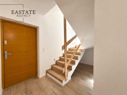 Nowa siedziba firmy/255,5 m /S8/Parking