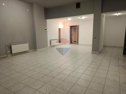 Do wynajęcia lokal 54 m2 os. Ustronie