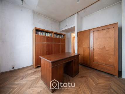 3 pokoje w kamienicy 1931, do remontu