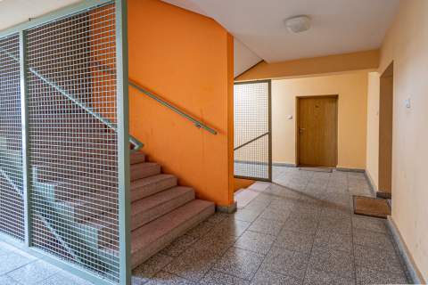 Na wynajem mieszkanie dwupokojowe z balkonem