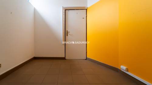 Lokal przy placu Bieńczyckim, Kraków Bieńczyce