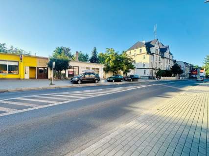 Lokal 60 m z witrynami blisko centrum Strzelina