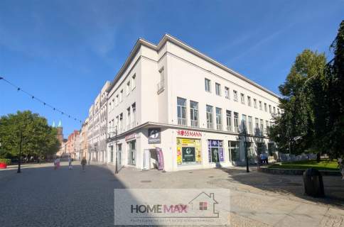 Lokal w centrum miasta dawna Savia, II p.