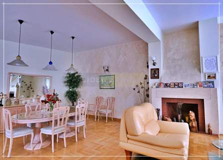 Super dom super lokalizacja.