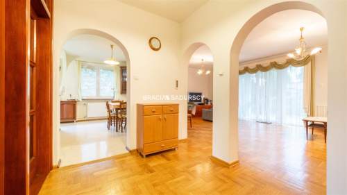 Dom z częścią usługową   Swoszowice, 11 arów