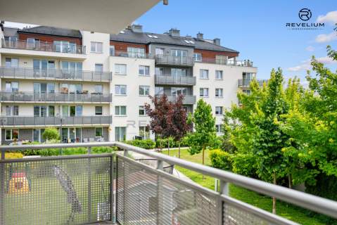 Duży balkon Przestrzeń Kom. lok. Msc. w hali