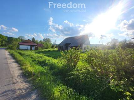 Duża działka ze starym domem i stodołą