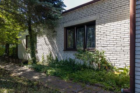 Bliźniak w Łasku z 2 garażami i bud. gospodarczym