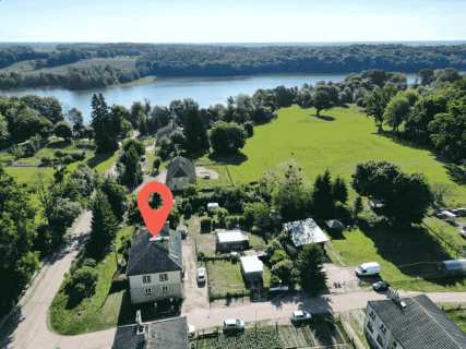 Mazury na wyciągnięcie ręki z ogródkiem kilka kroków od jezi