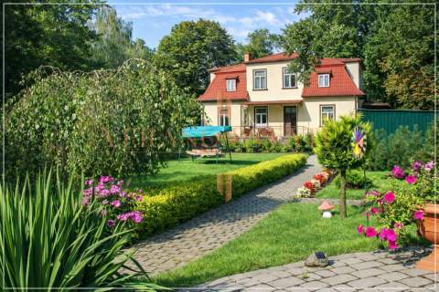 Przedwojenna willa Nadbuże ogród 2200m2