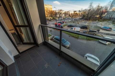 Duża kawalerka balkon-Wolska 45/blisko st. metra