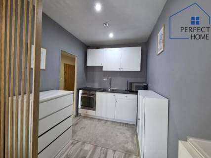 Mieszkanie 3 Pokoje, Duży balkon z widokiem na zielen,cicha okolica