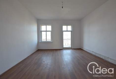 3 duże pokoje w Centrum miasta, balkon