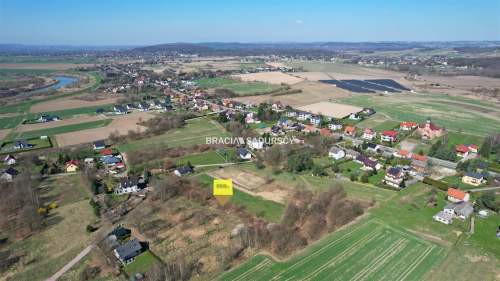 Działka budowlana 17 arów w Wołowicach