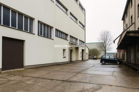 Warsztat o pow. 450 m2 w centrum Proszowic
