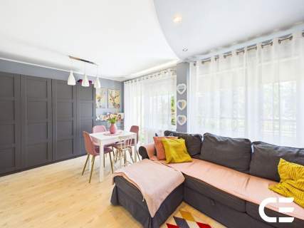 2 pokoje 48 m 1 piętro balkon wyposażone