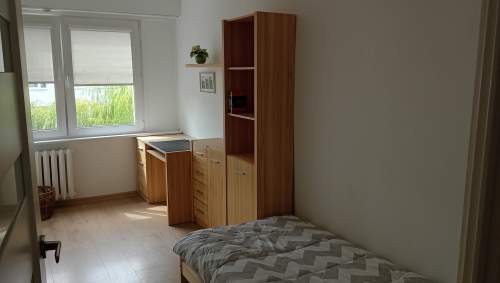 Sprzedam mieszkanie 3-pokoje Radomsko ul.L.Czarnego