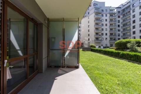 Rondo Daszyńskiego . apartamentowiec . taras . 2009 . 2 pok,...