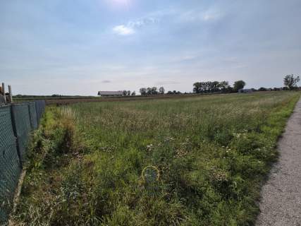 Do sprzedaży 11 arowa działka przy Marzanny