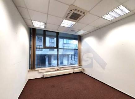 BIURO W ŚRÓDMIEŚCIU, KANELARIA, SHOWROOM