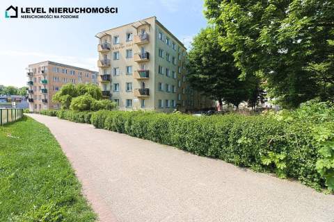 Trzypokojowe mieszkanie z balkonem