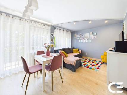 2 pokoje 48 m 1 piętro balkon wyposażone