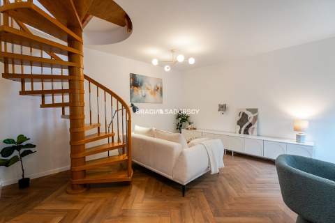 Eleganckie 2-poziomowe na Woli Justowskiej, garaż