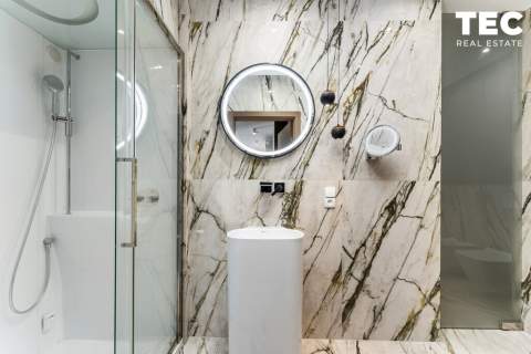Dwupoziomowy apartament premium z widok na Wawel