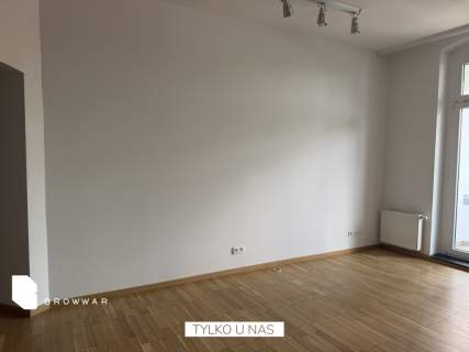 Odnowiona kawalerka cieplik loggia piwnica