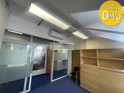 Wysoki standard,skosy,recepcja,parking,windy,24h