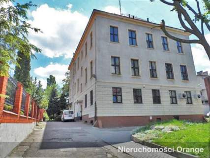Budynek biurowy w ścisłym centrum miasta