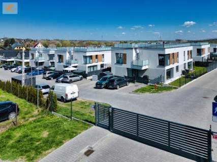 Apartament z ogródkiem i tarasem na dachu Węgrzce