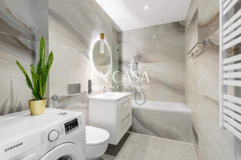Apartament na 28. piętrze w Towarowa Towers