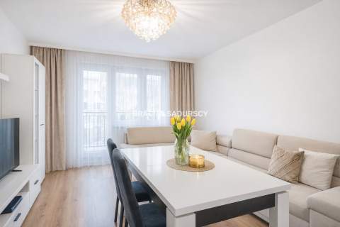 Myślenice 4 pokoje 2 balkony 64,92m2