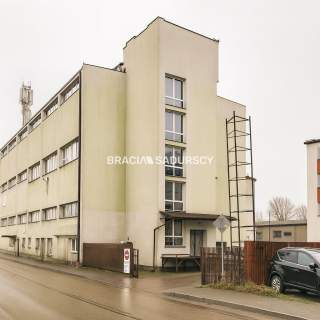 Warsztat o pow. 450 m2 w centrum Proszowic