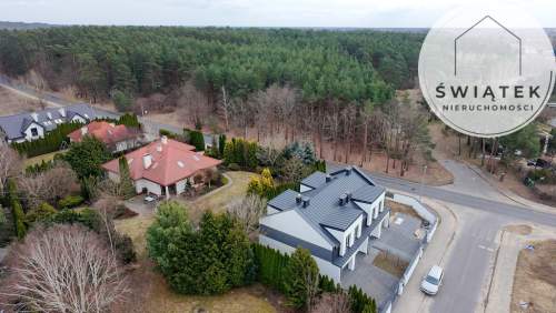 Nowoczesny bliźniak przy lesie 147 m